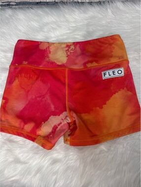 * | FLEO | shorts. Size M.